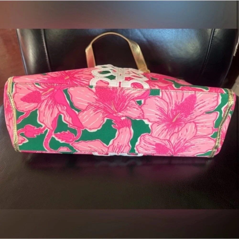 NEW tote Hibis Kiss shopper tote bag purse travel carry on trip Lilly Pulitzer - Picture 7 of 9